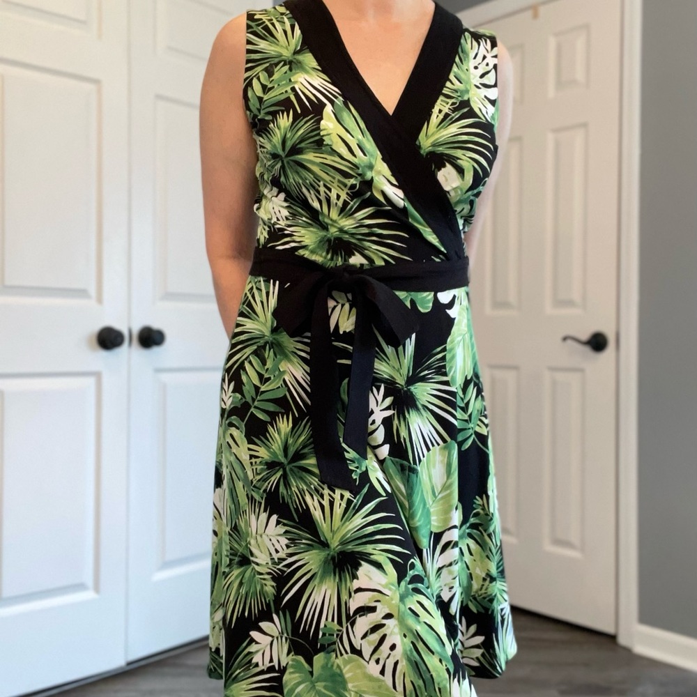 White House Black Market reversible dress